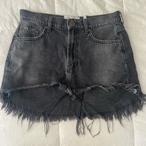 One teaspoon hi-lo black denim skirt || size 25